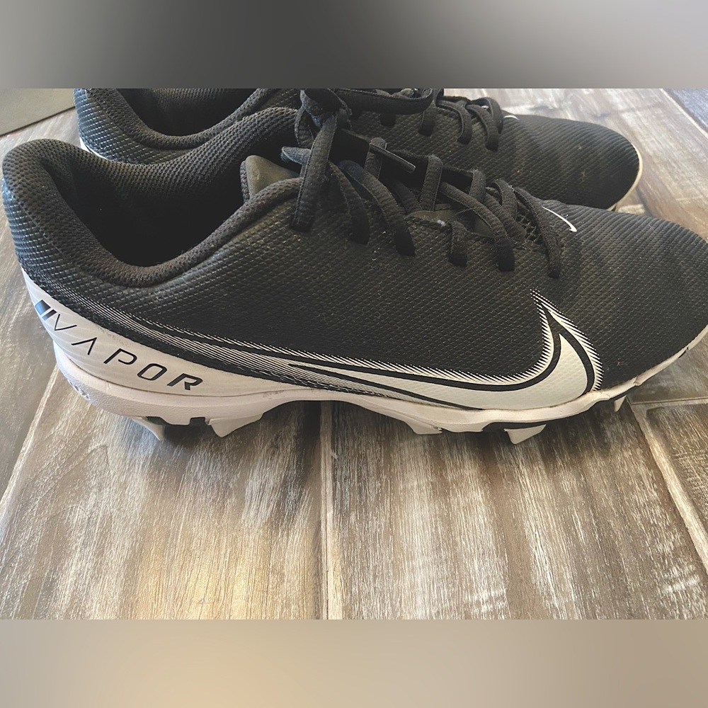 Nike Vapor Cleats Men’s Size 8.5 Excellent Condition Athletic